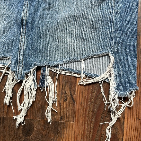 DISTRESSED H&M JEAN PENCIL SKIRT - Picture 4 of 6